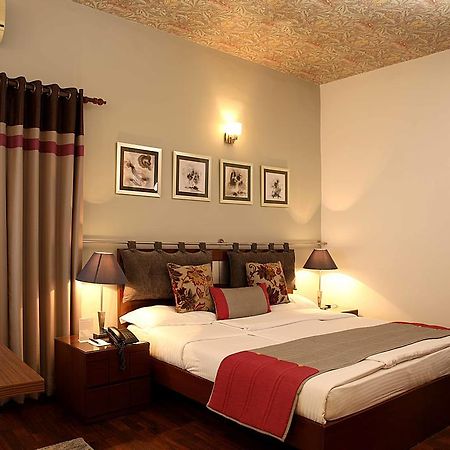 Hotel Ahuja Residency Golf Links Neu-Delhi Exterior foto