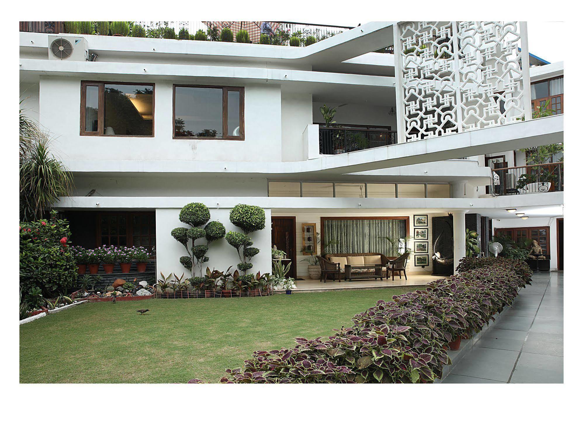 Hotel Ahuja Residency Golf Links Neu-Delhi Exterior foto