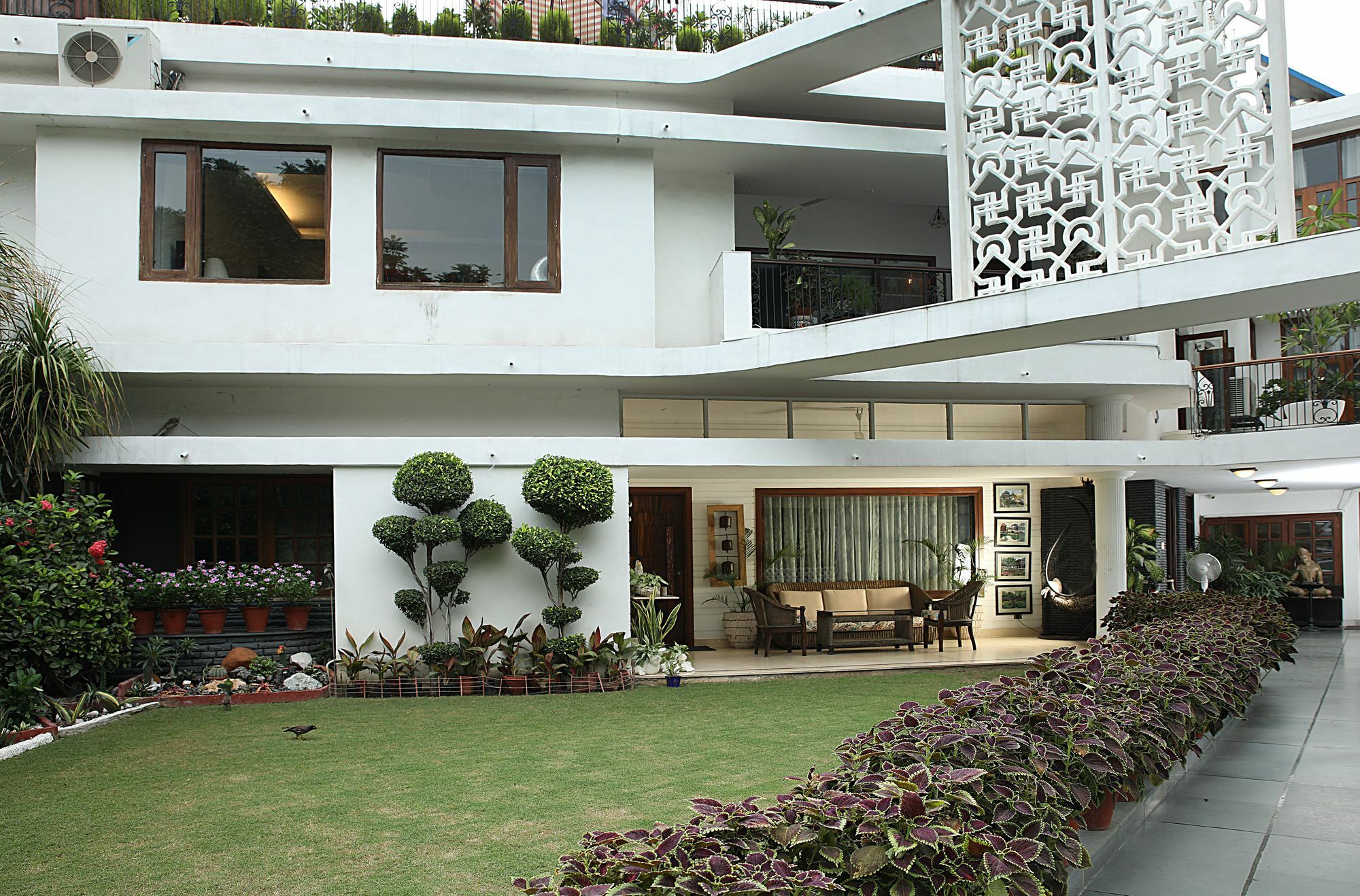 Hotel Ahuja Residency Golf Links Neu-Delhi Exterior foto